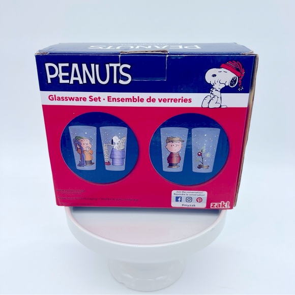 Peanuts Snoopy Linus Charlie Brown Set Of 2 Glassware Cup NIB - Picture 4 of 12